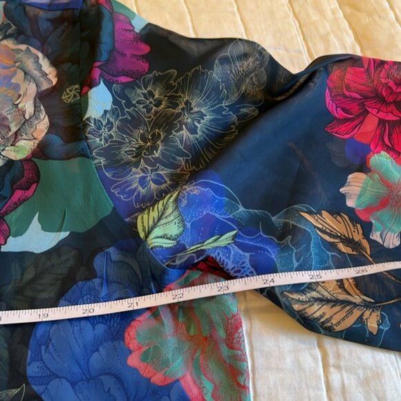 Top - Picture 4 of 8